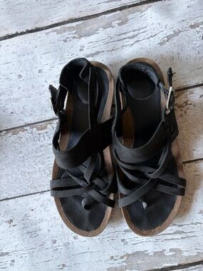 Teva Ysidro Strappy Sandal - Sz 7